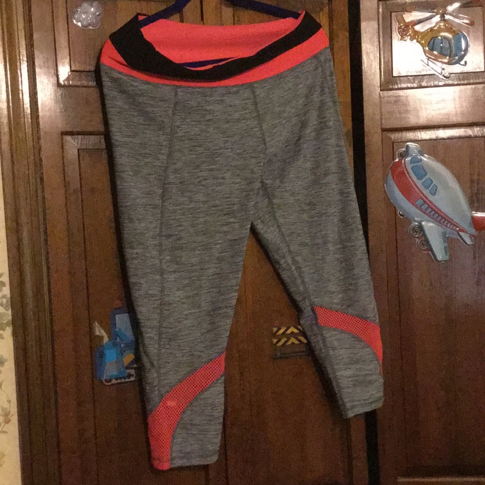 ✨3 FOR $10 SALE ITEM✨ RBX Multicolor Leggings